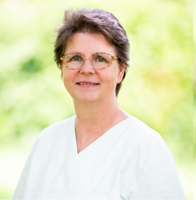 Bild der Pflegedienstleiterin Cornelia Frischleder Foto der Pflegedienstleiterin